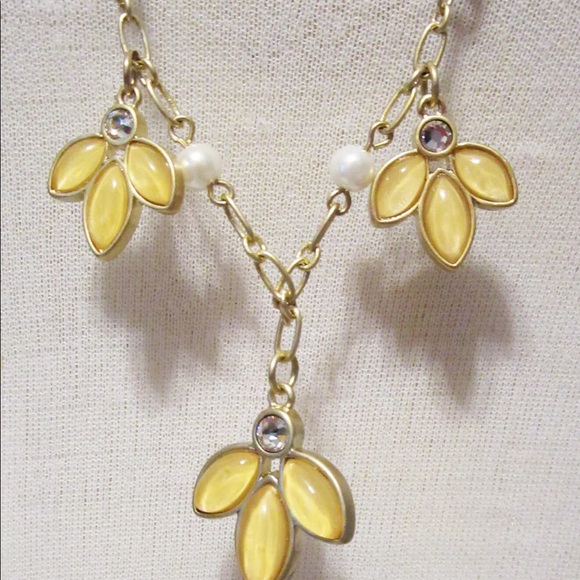 NWT Lia Sophia Lotus River Floral Long Necklace, Gold tone.  Unique & Gorgeous - Picture 3 of 7